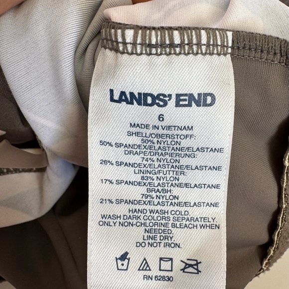 Lands end woman’s one piece bathing suit - Picture 6 of 7